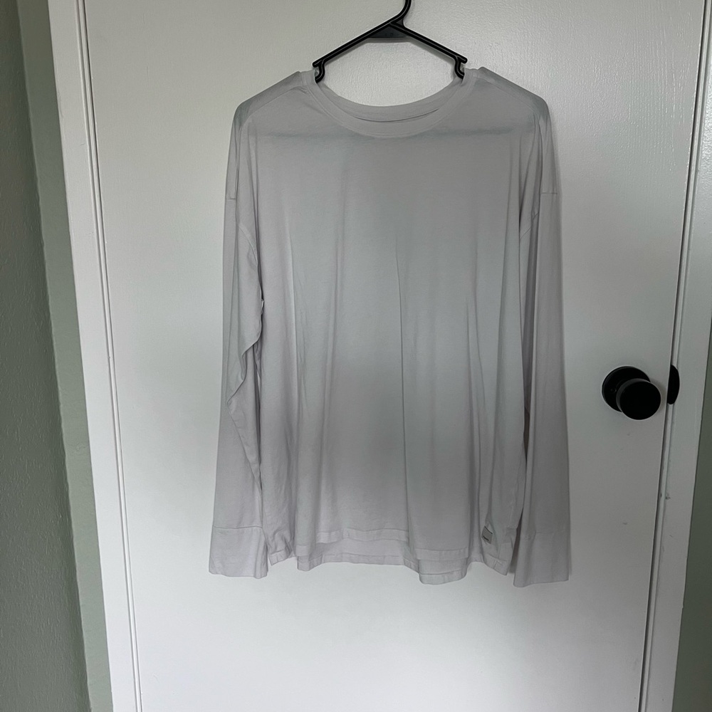 Vuori Long-Sleeve Feather Tee - White - Size M